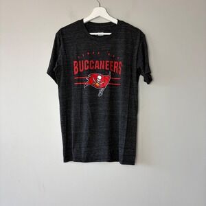 NFL Team Apparel Tampa Bay Buccaneers T-Shirt Men's Medium Charcoal Heather Grey